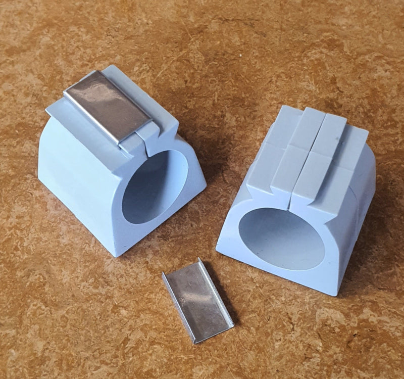 Buisframe klemvoetje 22mm grijs
